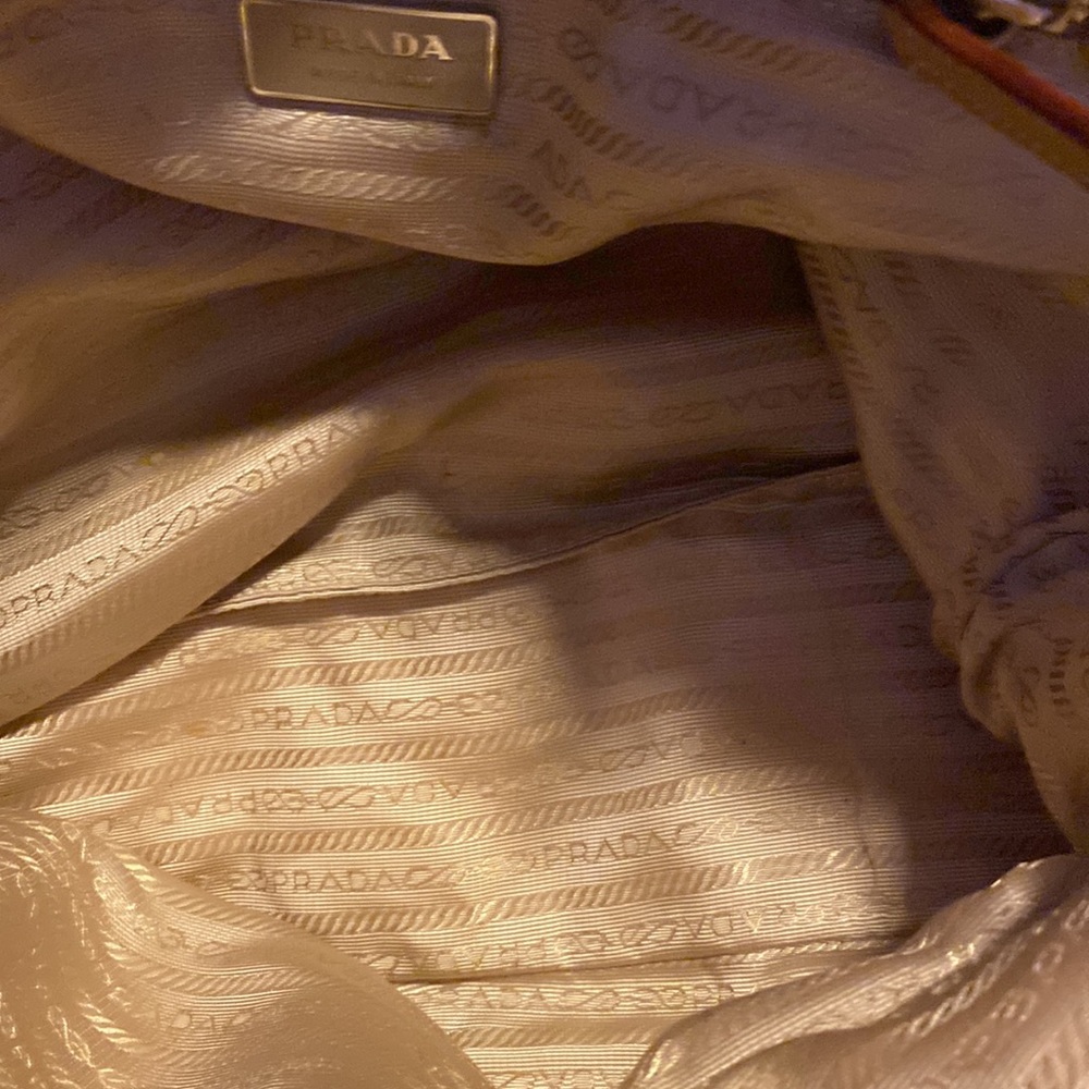 Medium size Tan Prada handbag - Picture 6 of 11
